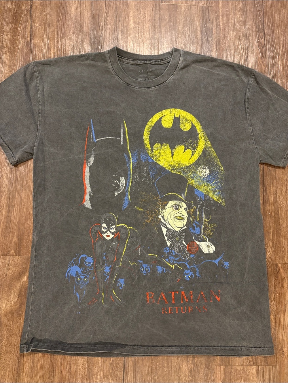 American Thrift X DC '92 Batman Returns heavyweight men’s medium  t-shirt.